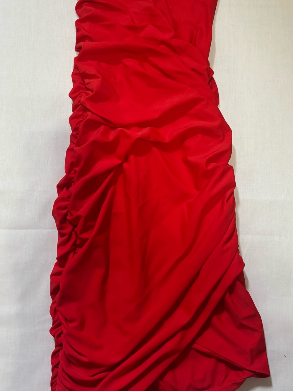 Tiger Mist Red Ruched V-Neck Bodycon Mini Dress - Picture 4 of 8